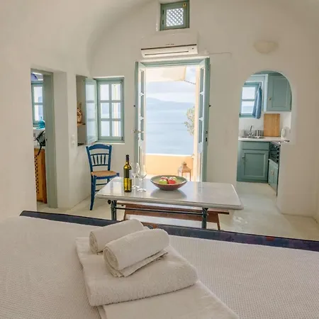 Zoe Aegeas Traditional Aparthotel