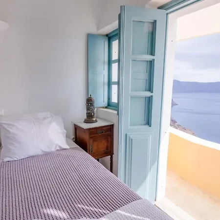 Zoe Aegeas Traditional Aparthotel Oia (Santorini)