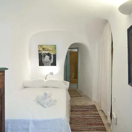 Zoe Aegeas Traditional Aparthotel 3*